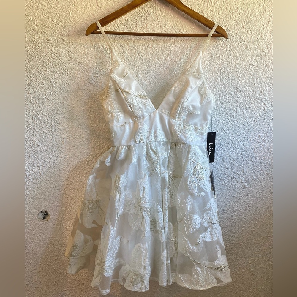 Cute puffy lulus dress cream